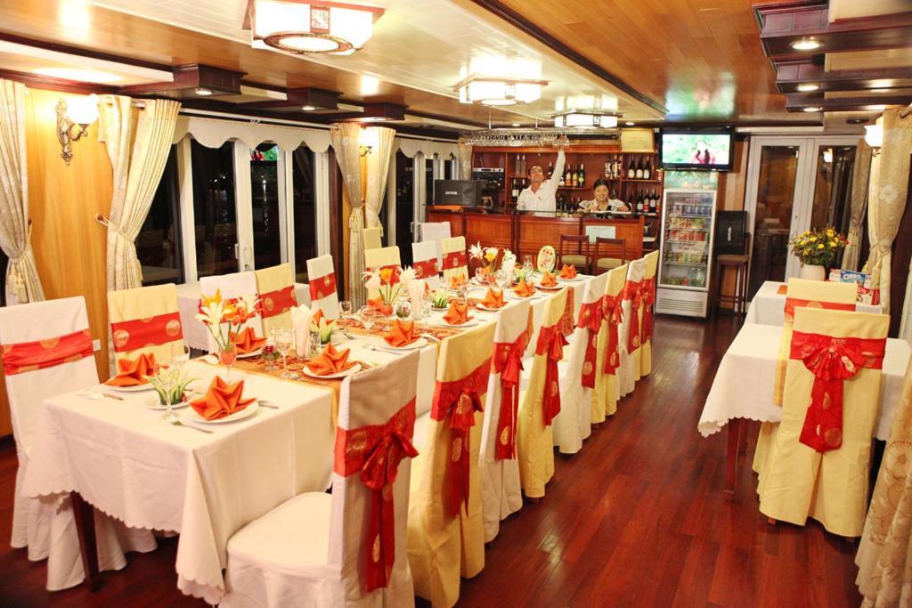 Halong Aurora Cruises Appartement Ha Long Restaurant foto